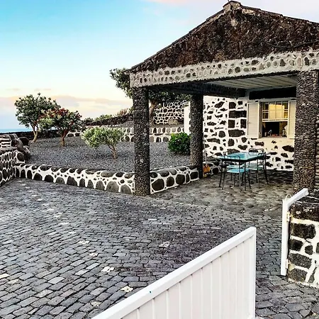 Holiday home The Boathouse: An Oceanfront